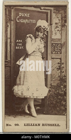 Diese Karte mit Lillian Russell aus der Actors and Actresses-Serie wurde zur Förderung von Duke Cigarettes und zur Darstellung des Darstellerbildes aus der Unterhaltung des frühen 20. Jahrhunderts herausgegeben. Stockfoto