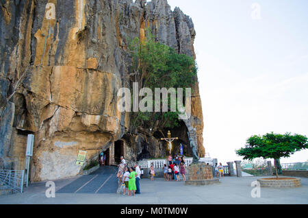 Bom Jesus da Lapa Heiligtum in Bahia in Brasilien, ein Heiligtum im Inneren des Berges gemacht Stockfoto