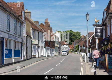 Alte Häuser auf dem Berg Straße, Battle, East Sussex, England, Vereinigtes Königreich Stockfoto