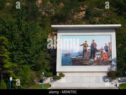 Riesige Fresko Mosaik, Kim Il Sung mit Fischern, Provinzen Süd-Hamgyong Provinz, Hamhung, Nordkorea Stockfoto