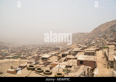 Das Leben in der endlosen Slums außerhalb von Lima, Peru Stockfoto