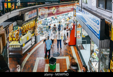 Mercado Central ist eine lebendige indoor Lebensmittelmarkt in Belo Horizonte, Brasilien, einer der größten in Brasilien Stockfoto