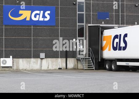 Hinnerup, Dänemark - Oktober 28, 2017: GLS Logistik Zentrum in Hinnerup, Dänemark. General Logistics Systems ist ein niederländisches Unternehmen Stockfoto