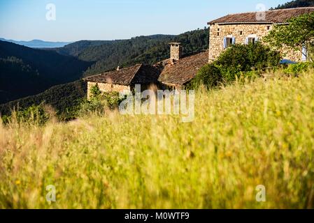 Frankreich, Ardèche, Beaumont, Hameau de la Roche, Beaume river valley Stockfoto