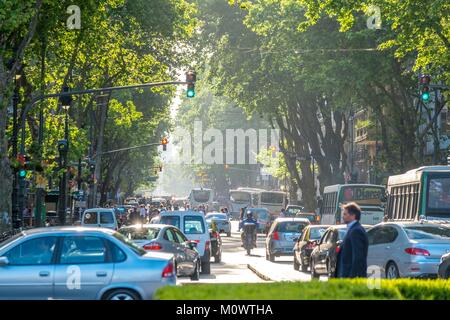 Argentinien, Provinz Buenos Aires, Buenos Aires, Avenida de Mayo Stockfoto