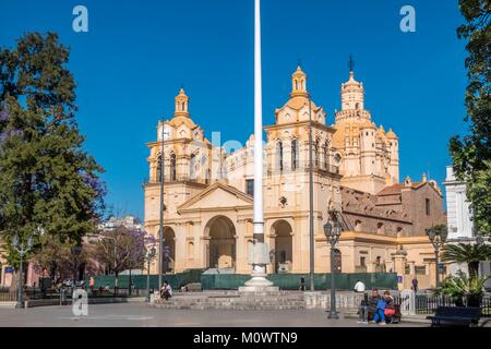 Argentinien, Provinz Córdoba, Córdoba, Plaza San Martin, Dom Stockfoto