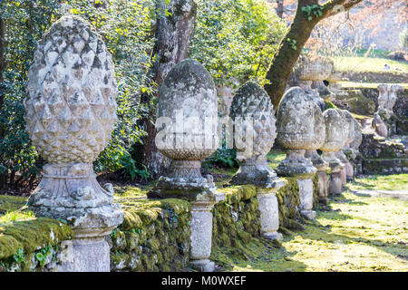 Beautifulls antike Skulpturen an der berühmten Giardino dei Mostri (Park Monster'), auch Sacro Bosco (Heiligen Hain) oder Giardini di Bomarzo (Gard bezeichnet Stockfoto