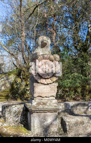 Beautifulls antike Skulpturen an der berühmten Giardino dei Mostri (Park Monster'), auch Sacro Bosco (Heiligen Hain) oder Giardini di Bomarzo (Gard bezeichnet Stockfoto