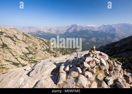 Frankreich, Haute-Corse, Kragen von Bocca â Stazzona (1765 m) auf dem Wanderweg in Richtung See Nino (1760 m) Stockfoto