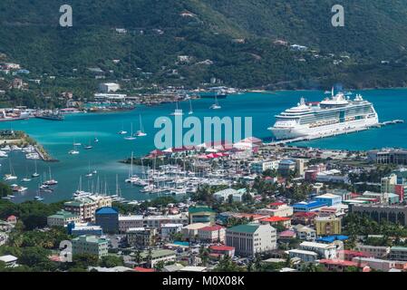 British Virgin Islands, Tortola, Road Town, erhöhte die Stadt mit Cruiseship von Joe Hill's Stockfoto