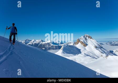 Schweiz, Uri, Riemenstalden, Skitouren rund um lidernen Hütte über dem Vierwaldstättersee Stockfoto