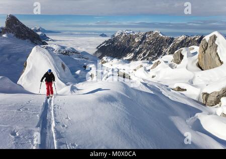 Schweiz, Uri, Riemenstalden, Skitouren rund um lidernen Hütte über dem Vierwaldstättersee Stockfoto