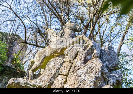 Beautifulls antike Skulpturen an der berühmten Giardino dei Mostri (Park Monster'), auch Sacro Bosco (Heiligen Hain) oder Giardini di Bomarzo (Gard bezeichnet Stockfoto