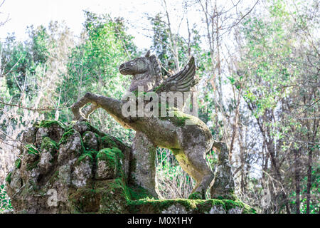 Beautifulls antike Skulpturen an der berühmten Giardino dei Mostri (Park Monster'), auch Sacro Bosco (Heiligen Hain) oder Giardini di Bomarzo (Gard bezeichnet Stockfoto