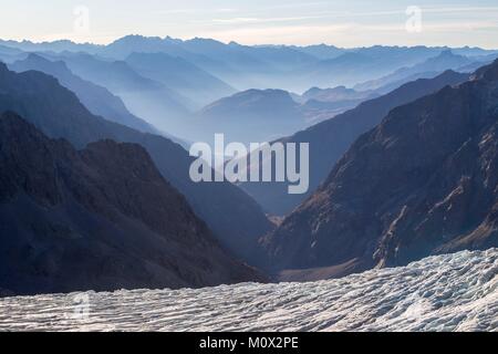 Frankreich, Hautes Alpes, Nationalpark Ecrins, Region der Briançonnais, Tal der Vallouise, Le Pré de Madame Carle aus dem Glacier Blanc (3023 m) Stockfoto