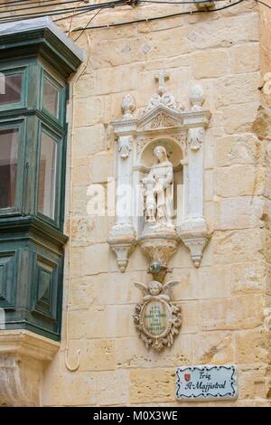 Malta, Valletta, als Weltkulturerbe von der UNESCO, der drei Städte Birgu, Majistral Straße, geschnitzte Jungfrau Stockfoto