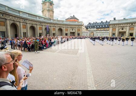 Schweden, Stockholm, Insel Gamla Stan, der Altstadt und dem Königlichen Palast, Nachfolge des Royal Guard Stockfoto