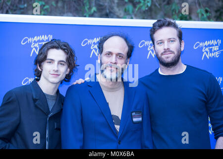 Roma, Italien. 24 Jan, 2018. Der italienische Regisseur Luca Guadagnino mit amerikanischen Schauspielern Armee Hammer und Timothée Chalamet Photocall in Rom der Film "Chiamami col tuo Nome" (Originaltitel: "Rufen Sie mich an, indem Sie Name') Quelle: Matteo Nardone/Pacific Press/Alamy leben Nachrichten Stockfoto