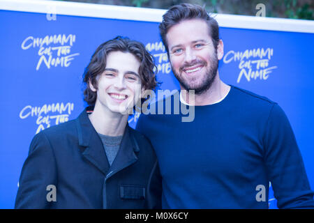 Roma, Italien. 24 Jan, 2018. Amerikanische Schauspieler Armee Hammer und Timothée Chalamet Photocall in Rom der Film "Chiamami col tuo Nome" (Originaltitel: "Rufen Sie mich an, indem Sie Name') Quelle: Matteo Nardone/Pacific Press/Alamy leben Nachrichten Stockfoto