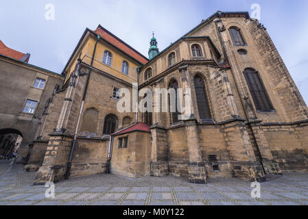 Die römisch-katholische Kirche der Himmelfahrt der Jungfrau Maria in der Stadt Klodzko, Woiwodschaft Niederschlesien in Polen Stockfoto