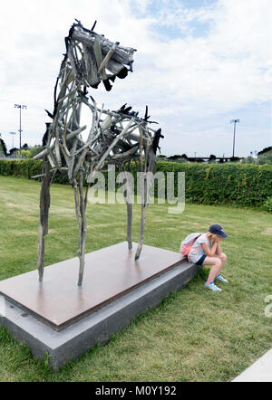 Woodrow, Pferde, gebaut aus Bronze Stäbe und Walker Art Center / Minneapolis Sculpture Garden. Müde Kid. Minneapolis Minnesota MN USA Stockfoto