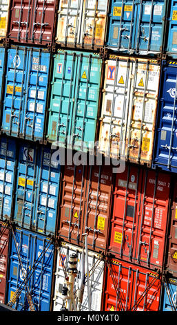 Container auf Schiff Colon Panama Stockfoto