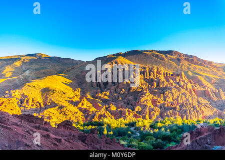 Blick auf Monkey Felsen durch Dades-schlucht in Marokko Stockfoto