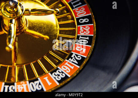 Betrunken roulette. Spielen für ein großes Unternehmen. Stockfoto