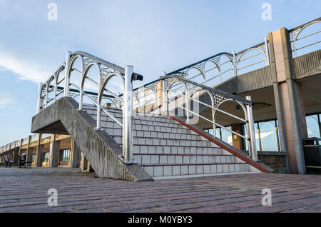 Reich verzierte Treppe in der Spielhalle am Amphitheater, South Shields entfernt Stockfoto