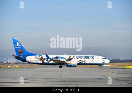 Sun Express, spezielle Flugzeuge, Playstation, B737-800, Flughafen München, Oberbayern, Deutschland Stockfoto