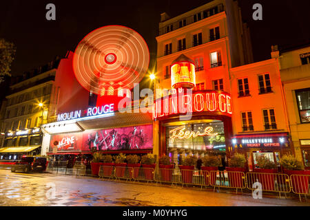 Varieté Moulin Rouge bei Nacht, Montmartre, Paris, Frankreich Stockfoto