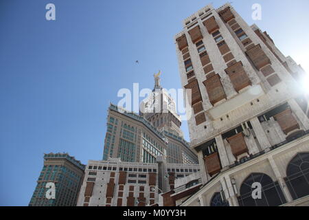 Mecca Royal Clock Tower ist ein Teil der Gebäude der Mecca Royal Clock Tower Hotel - Fairmont Hotel und in die Abraj Al Bait komplex. Stockfoto