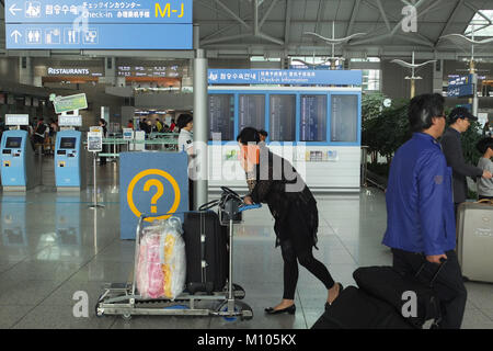 Incheon, Republik Korea. 26 Sep, 2012. Südkorea: Terminal 1 (Abfahrt) der Internationale Flughafen Incheon (Seoul) | Verwendung der weltweiten Kredit: dpa/Alamy leben Nachrichten Stockfoto