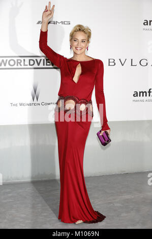 Cannes, Frankreich. 22. Mai 2014. Sharon Stone die Teilnahme an 21 der amfAR Cinema Against Aids Gala am 67. Filmfestspielen von Cannes im Hotel du Cap-Eden-Roc in Antibes am Mai 22, 2014 | Verwendung der weltweiten Kredit: dpa/Alamy leben Nachrichten Stockfoto