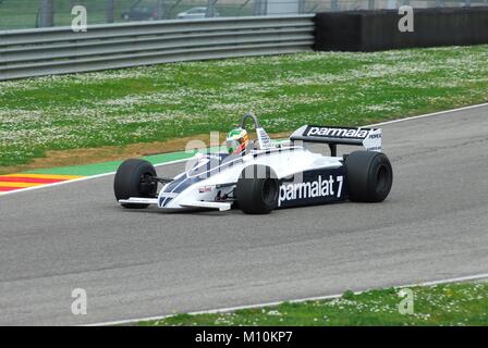 Mugello am 1. April 2007: Unbekannte laufen auf klassische F1-Wagen 1980 Brabham BT 49 auf Mugello in Italien in Mugello Historic Festival. Stockfoto