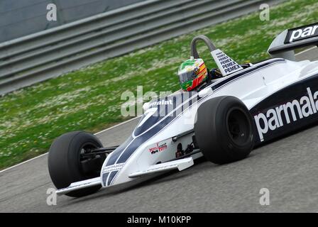 Mugello am 1. April 2007: Unbekannte laufen auf klassische F1-Wagen 1980 Brabham BT 49 auf Mugello in Italien in Mugello Historic Festival. Stockfoto