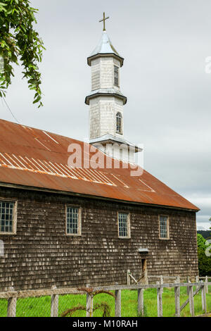 Chiloe Insel (Chile): Dalcahue, Kirche Unserer Lieben Frau der Schmerzen ("Iglesia de Nuestra Se-ora de los Dolores de Dalcahue'), UNESCO-Weltkulturerbe, o Stockfoto