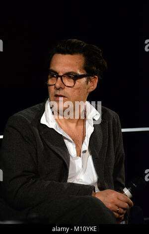 Dezember 7th, 2017 - Paris, Gary Oldman und Joe Wright Die dunkelste Stunde Film Premiere teilnehmen. Stockfoto