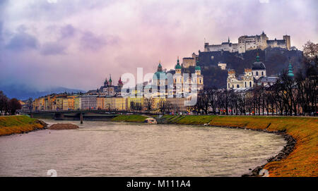 Historische Altstadt von Salzburg Stadt auf der Salzach, Österreich, als UNESCO-Weltkulturerbe gelistet Stockfoto