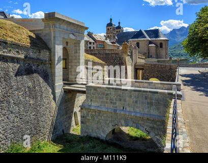 Der Stadtmauern der Altstadt von Briancon, Vauban, zum Unesco Weltkulturerbe. Briancon ist die höchste Stadt in Frankreich. Stockfoto