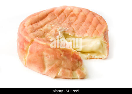 Epoisses de Bourgogne Käse auf weißem Hintergrund Stockfoto
