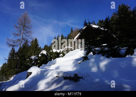 Schwaz Tirol 2018 Pillberg Skigebiet Winter mit viel Schnee Stockfoto