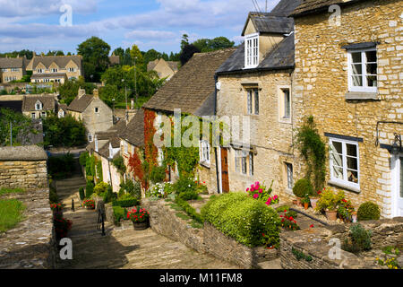 Die malerischen alten Hütten des Chipping Schritte, Tetbury, Cotswolds, Gloucestershire, VEREINIGTES KÖNIGREICH Stockfoto