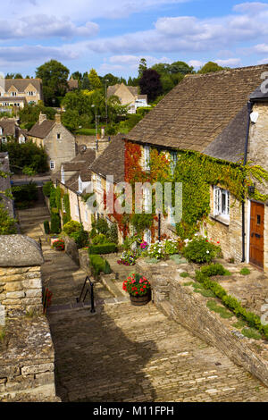 Die malerischen alten Hütten des Chipping Schritte, Tetbury, Cotswolds, Gloucestershire, VEREINIGTES KÖNIGREICH Stockfoto