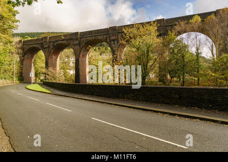 Pontrhydyfen Viadukt in Neath Port Talbot, West Glamorgan, Wales, Großbritannien Stockfoto