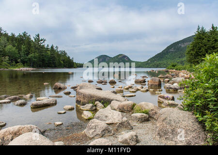 Jordan Teich auf Mount Desert Island (breitere Zoom), Acadia National Park, Maine, USA Stockfoto