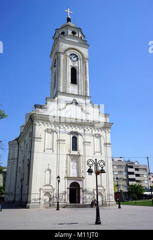 SMEDEREVO, Serbien - ca. Mai 2016 Kirche St. Georg auf dem Hauptplatz Stockfoto