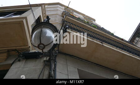 Barcelona, Spanien, Häuser in der Nähe der Rambla im Winter, Dezember 2017 Stockfoto