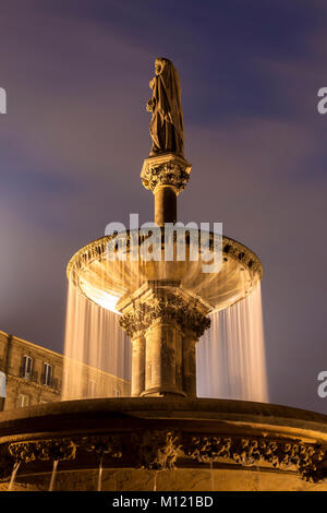 Deutschland, Köln, die Petrus Brunnen auf dem Papst Terrasse an der Südseite des Doms. Deutschland, Koeln, der petrusbrunnen Namen Papstterr Stockfoto