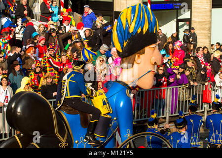 Deutschland, Köln, Karneval, Rosenmontag Prozession, der Karneval Gesellschaft treuer Husar in der Kathedrale. Deutschland, Koeln, Karneval, Rosenmontagsz Stockfoto